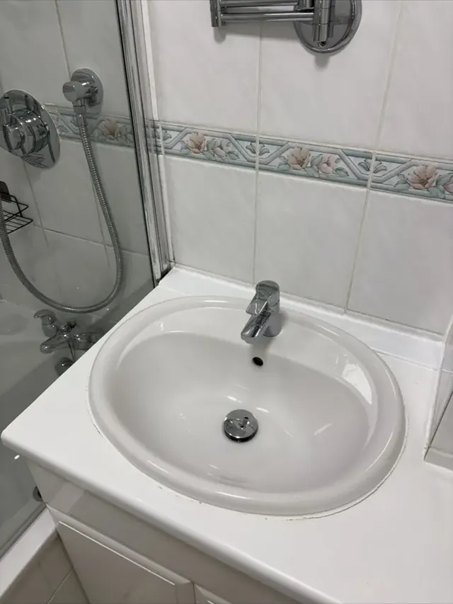 Bathroom sink after professional cleaning